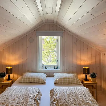 Cozy In Beautiful Area Near